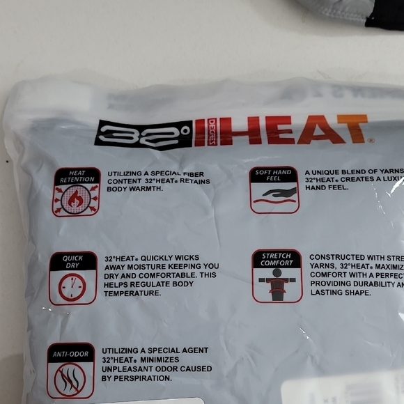 NEW 32 Degrees Heat Based Layer Women's 2 Black Long Sleeve Scoop Neck Tops M - Picture 4 of 4